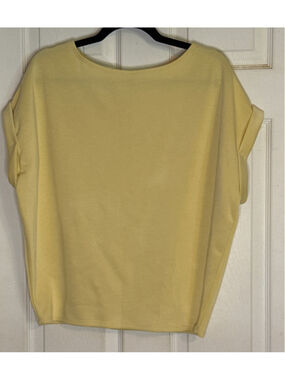 Charlotte Avery Yellow Short Sleeve Tee Size L